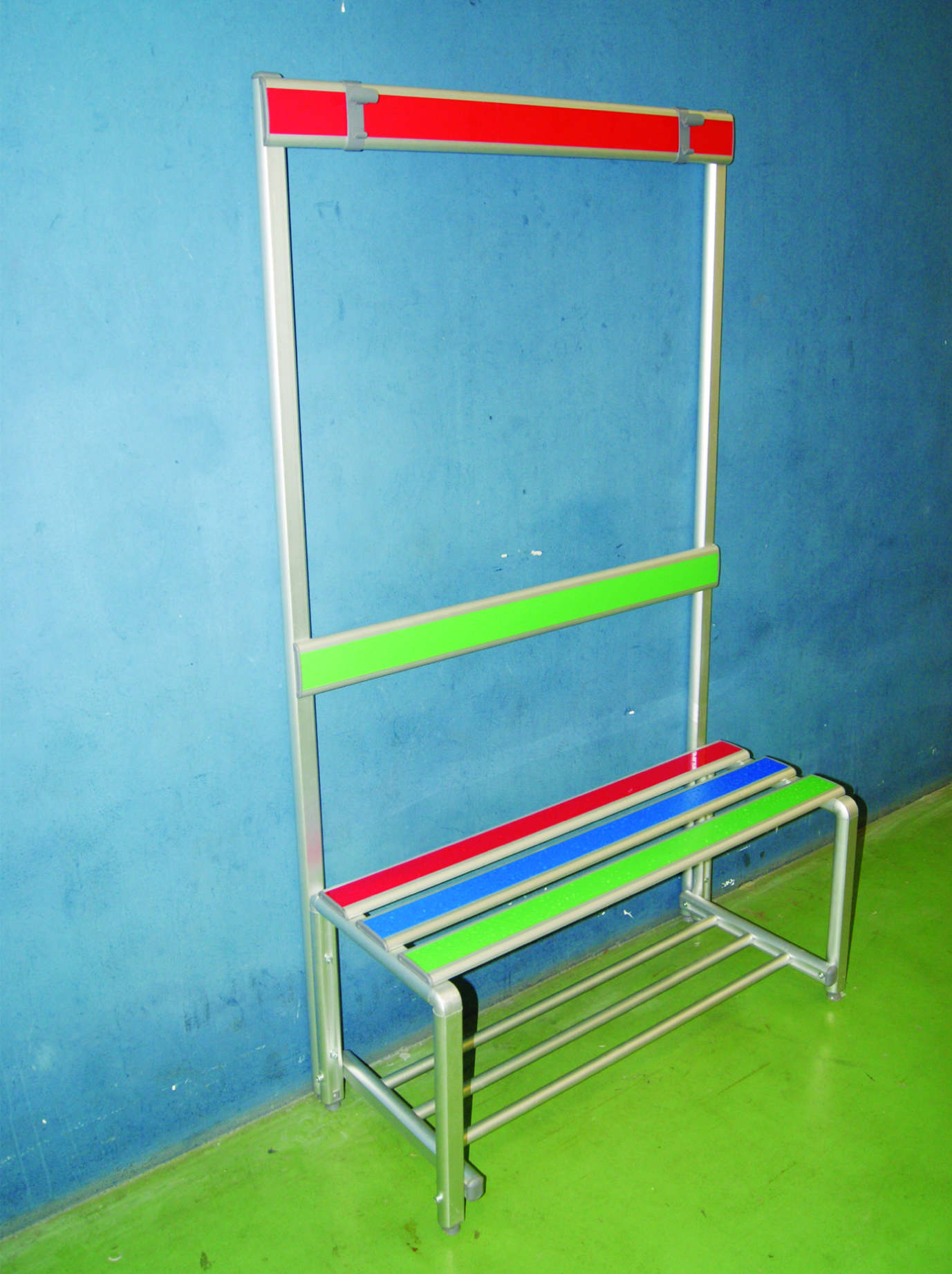 Changing Room Bleacher with laminated Plastic: Double High Backrest